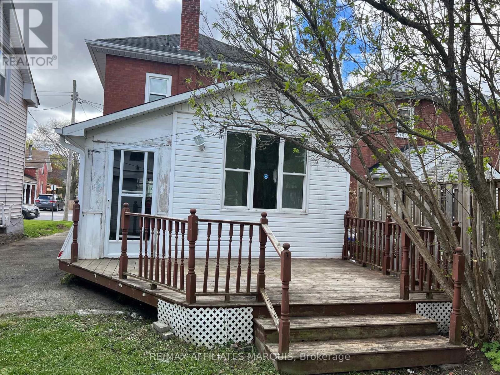 58 WILLIAM STREET W - 34