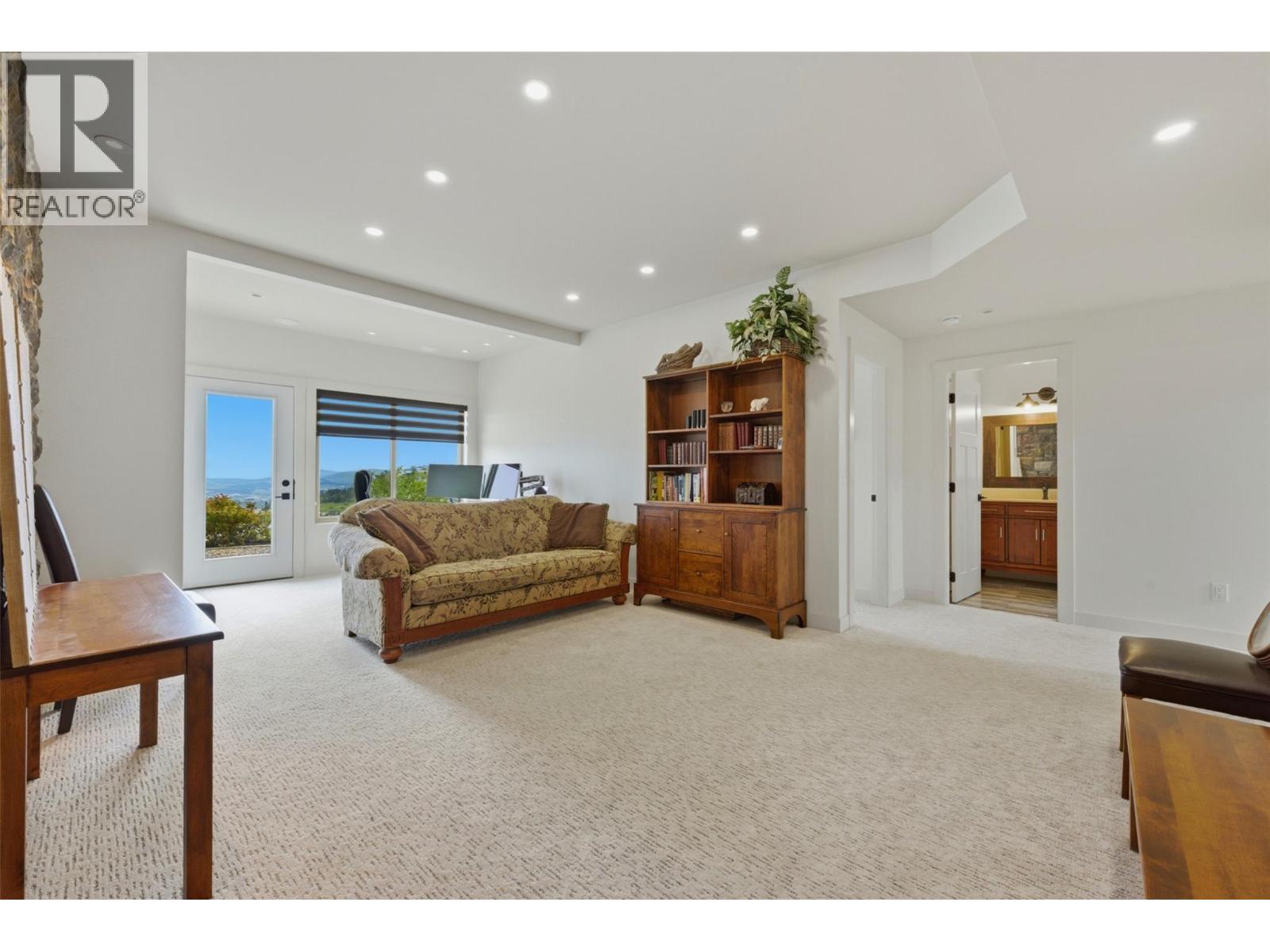 2200 Cortina Drive - 32