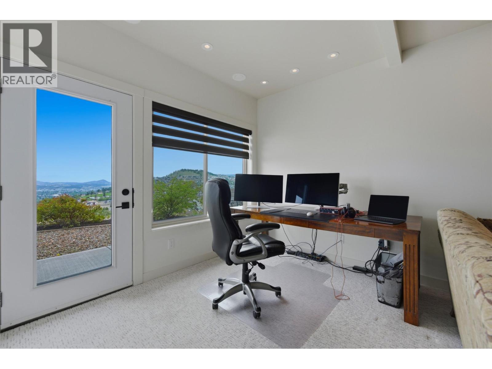 2200 Cortina Drive, Kelowna