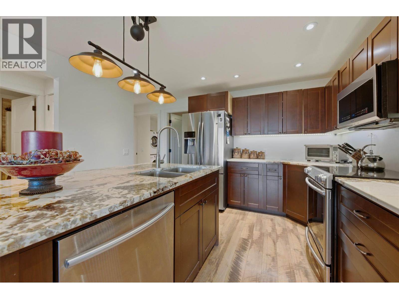 2200 Cortina Drive, Kelowna