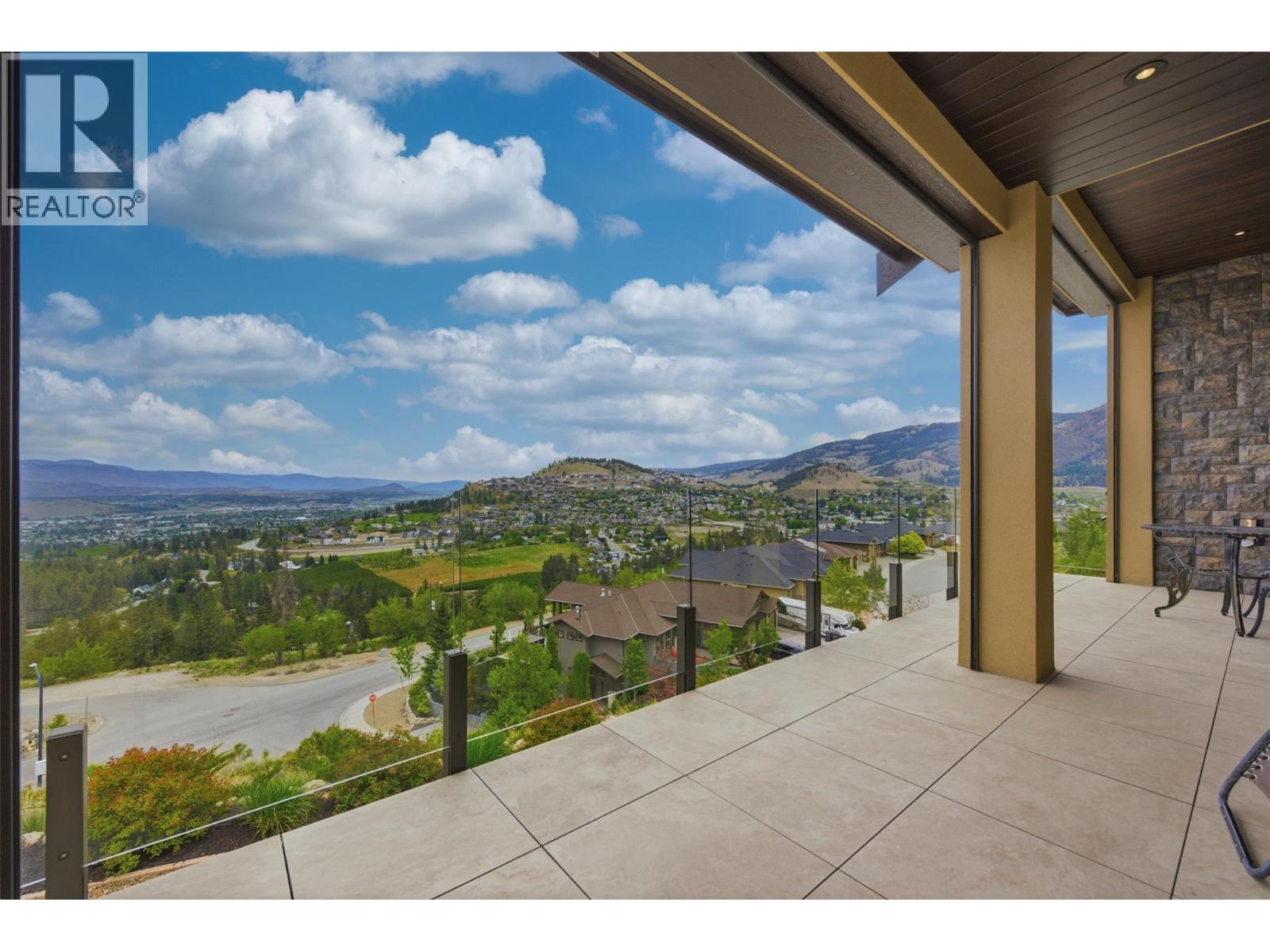 2200 Cortina Drive, Kelowna