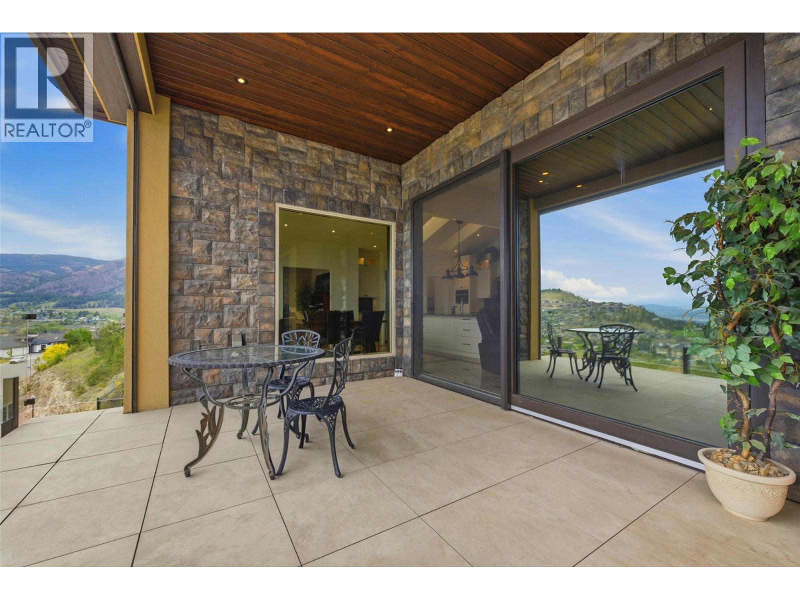 2200 Cortina Drive - 18