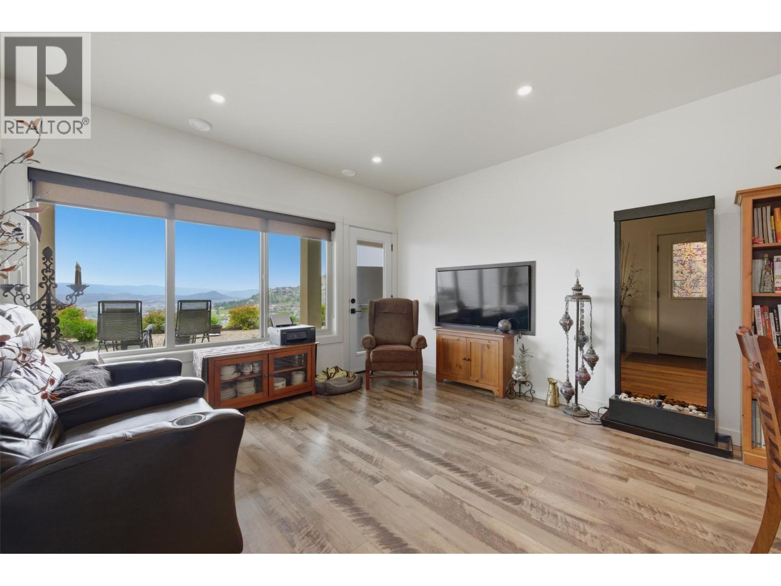 2200 Cortina Drive - 50