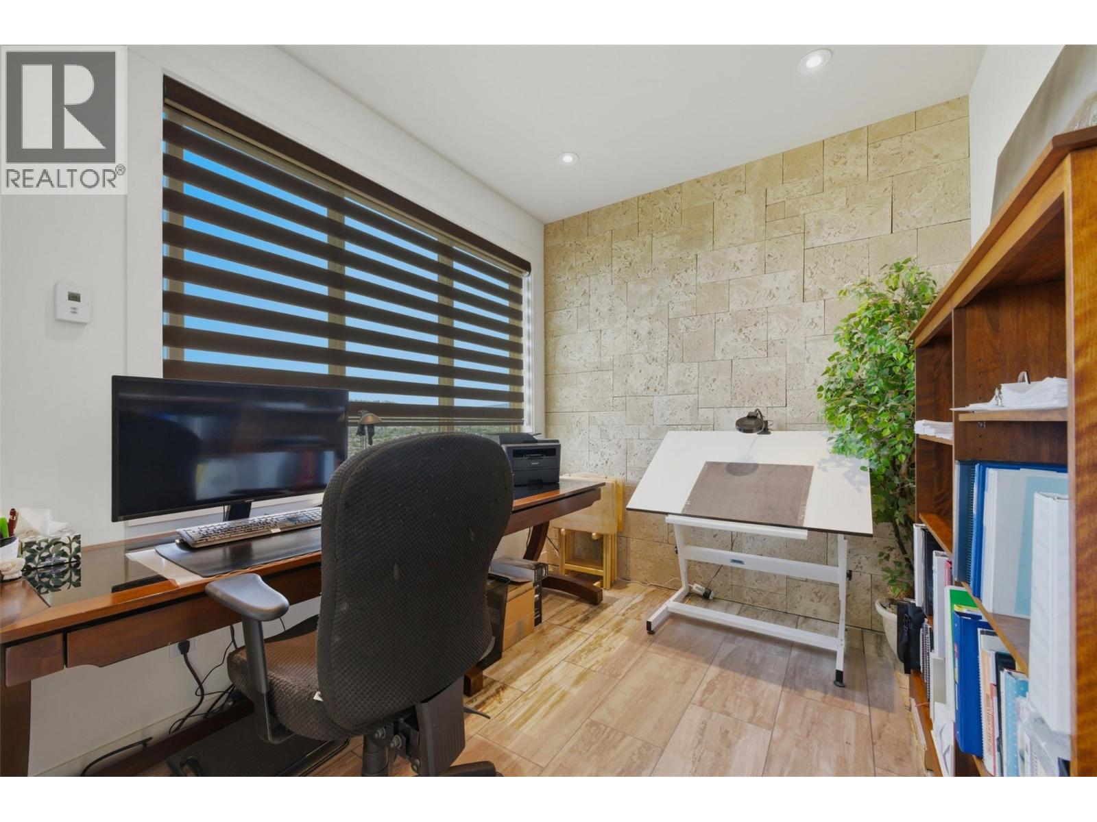 2200 Cortina Drive, Kelowna
