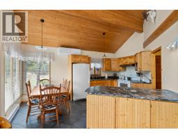 7815 Bell Road, Bridge Lake, BC V0K1X2 Photo 7