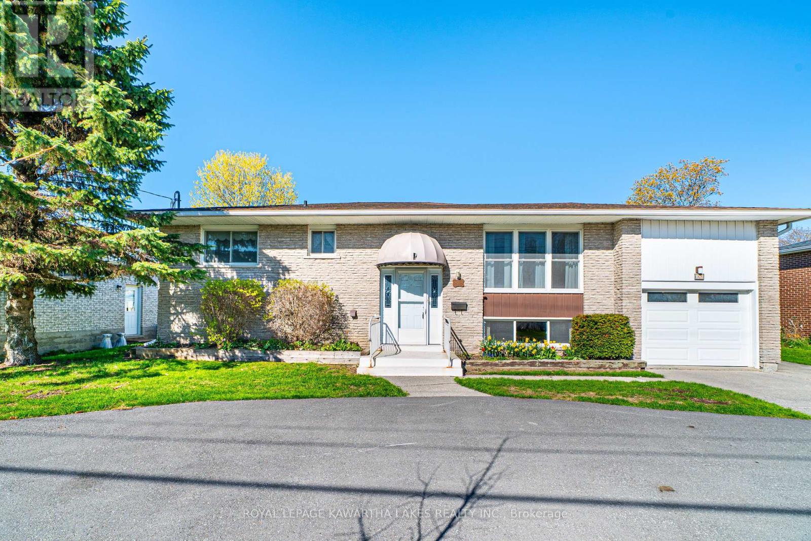 89 ANGELINE STREET S - 48