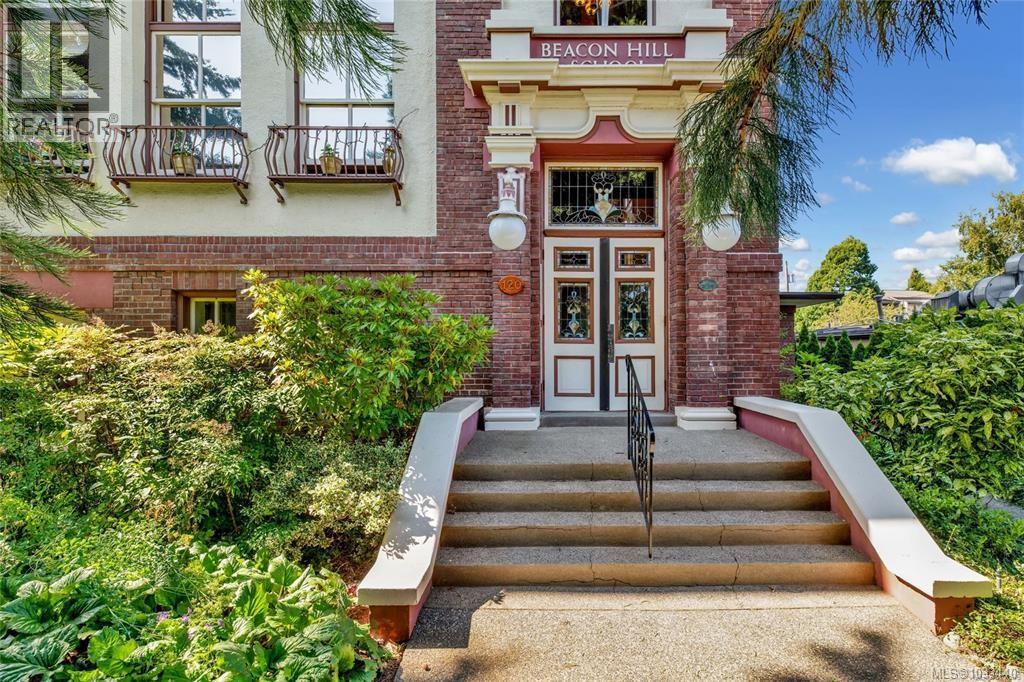 306 120 Douglas Street, Victoria