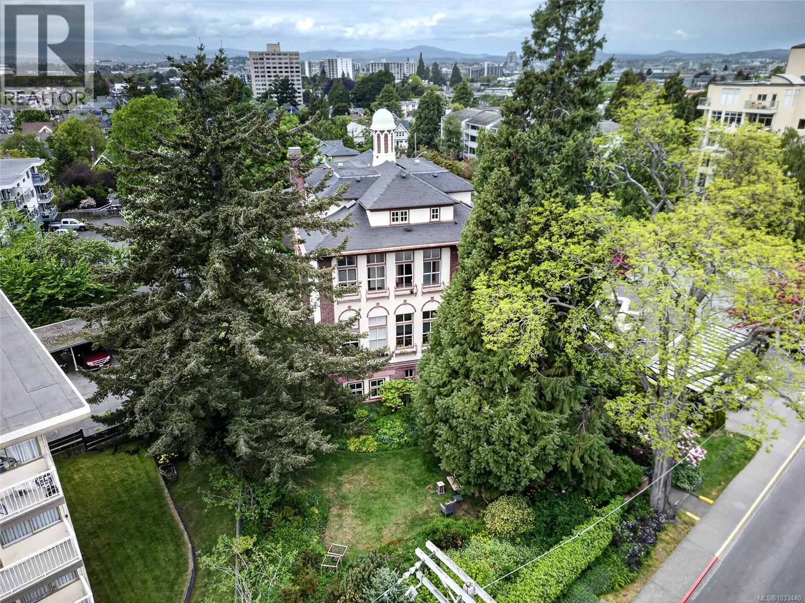 306 120 Douglas Street, Victoria