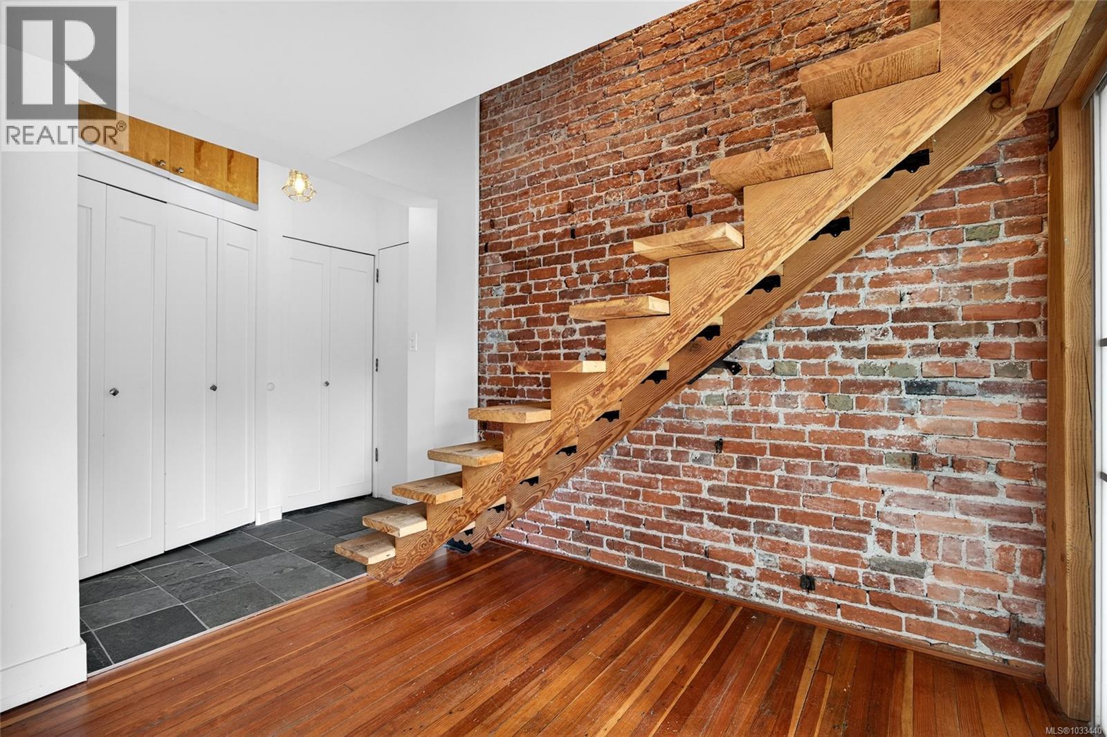 306 120 Douglas Street, Victoria