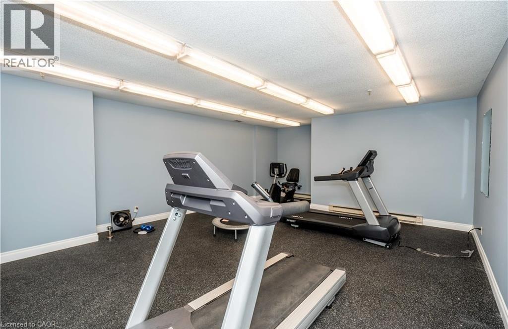 30 HUGO Crescent Unit# 110, Kitchener, Ontario, N2M3Z2 — Photo 2
