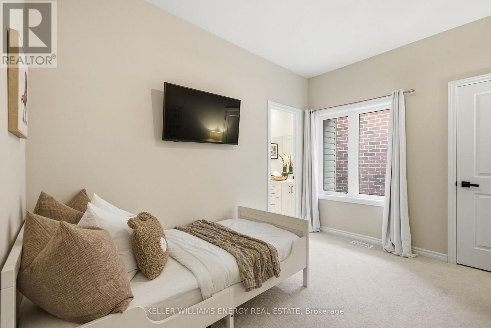 44 PRIORY DRIVE - 36