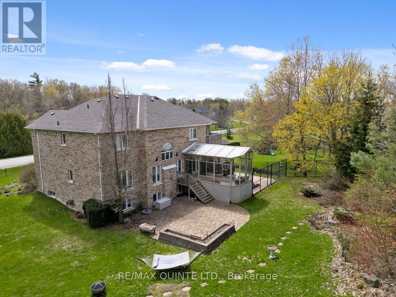 2 TREEVIEW AVENUE - 37
