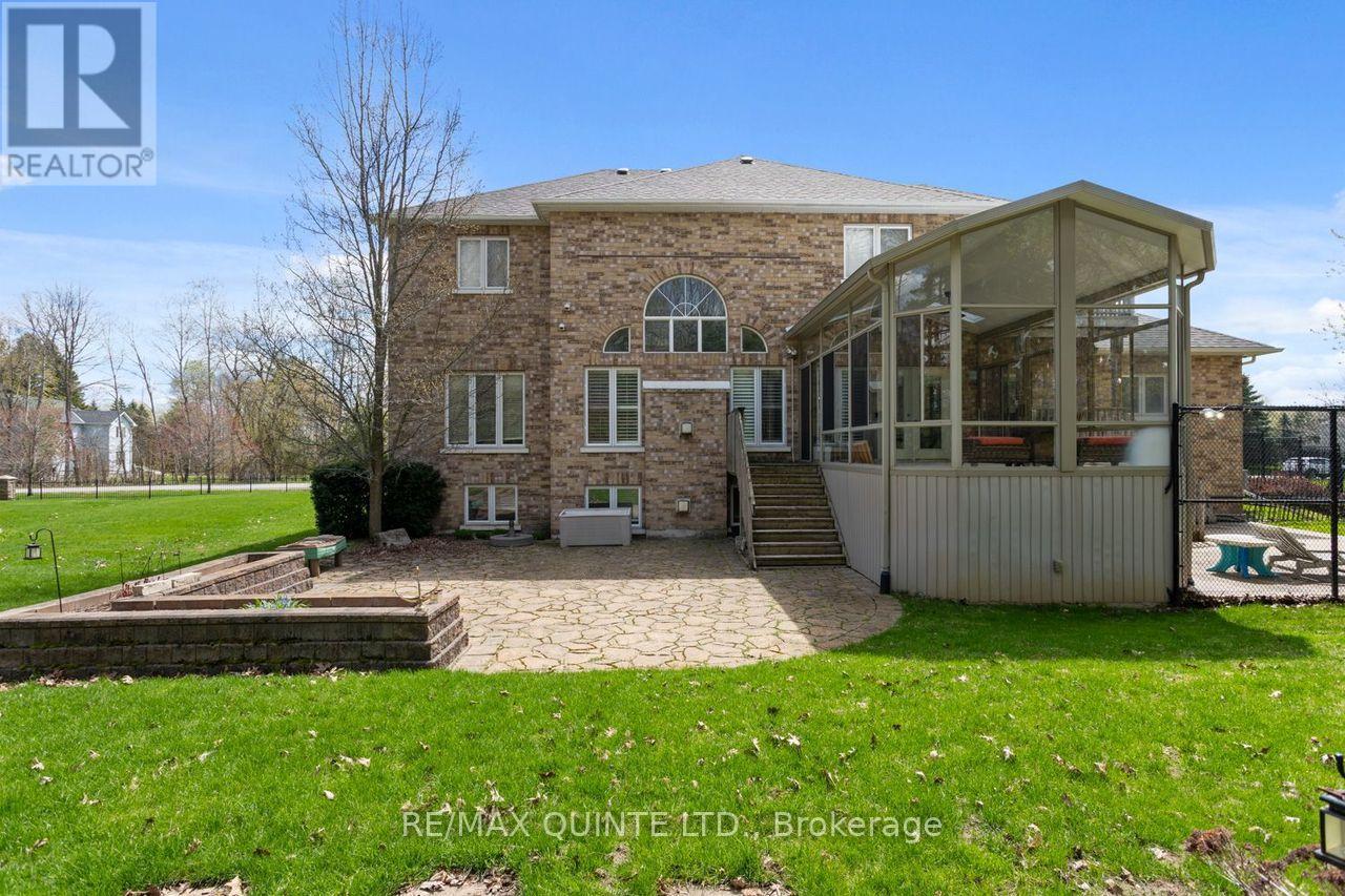 2 TREEVIEW AVENUE - 38
