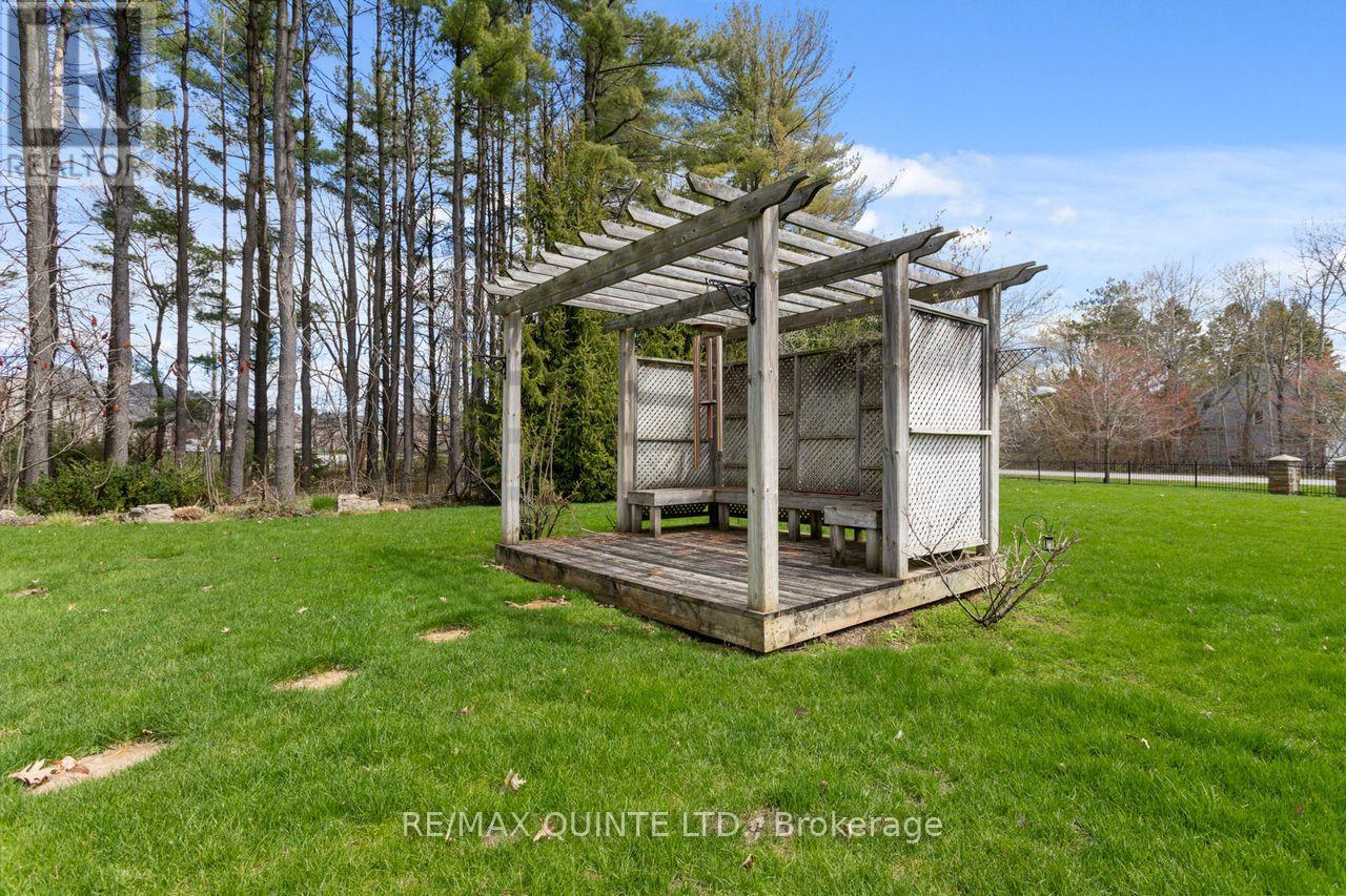 2 TREEVIEW AVENUE - 44