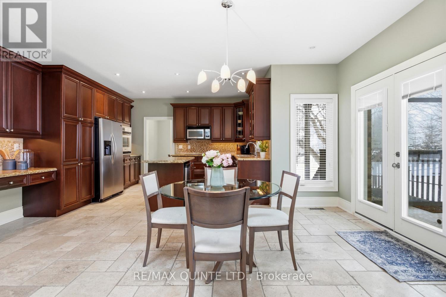 2 TREEVIEW AVENUE - 9