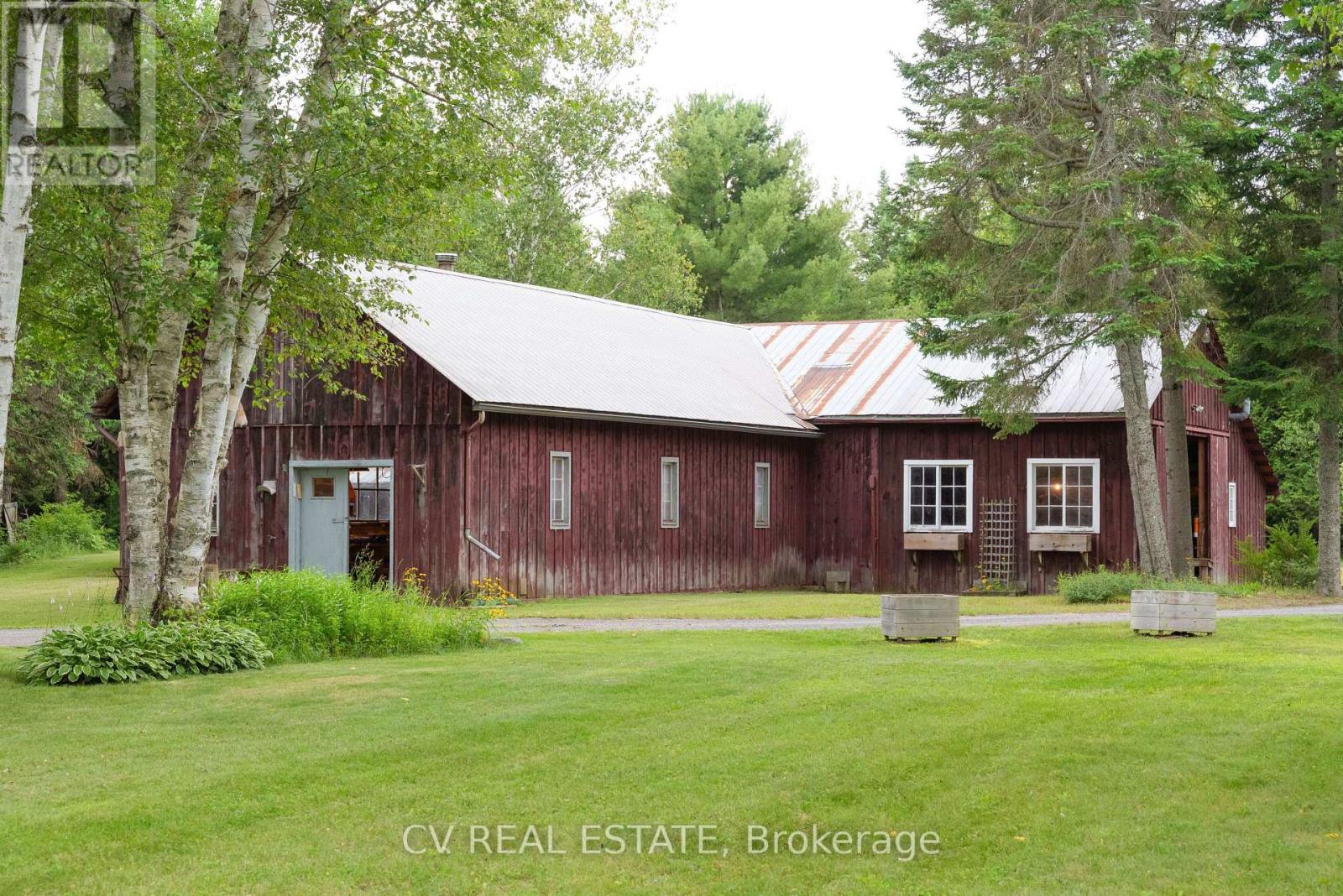 2090 COUNTY 121 ROAD - 42