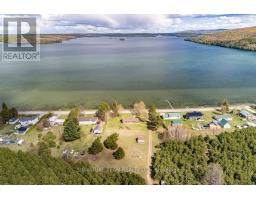 Family room - 1039 Lake Clear Road, Bonnechere Valley, ON K0J1T0 Photo 11