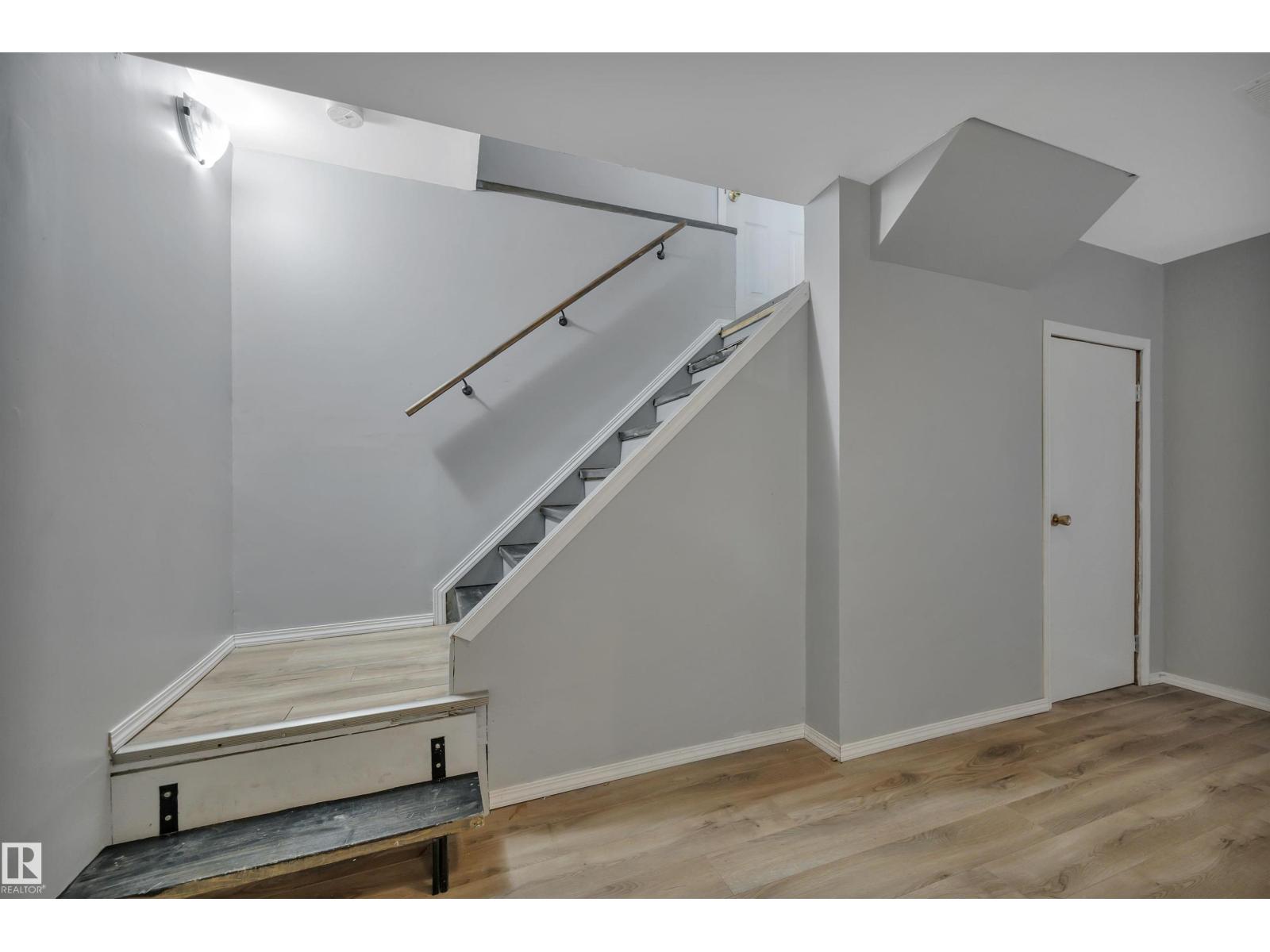 4316 53 ST — photo 29