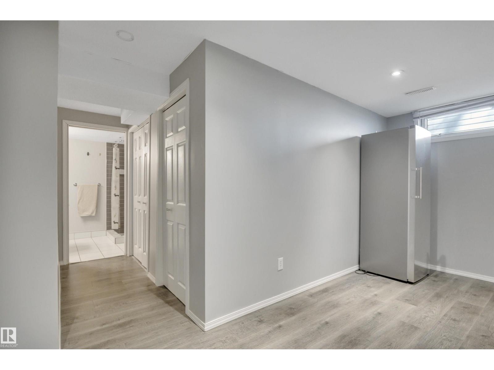 4316 53 ST — photo 35