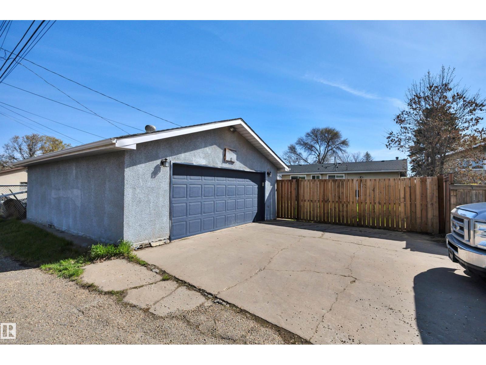4316 53 ST — photo 49