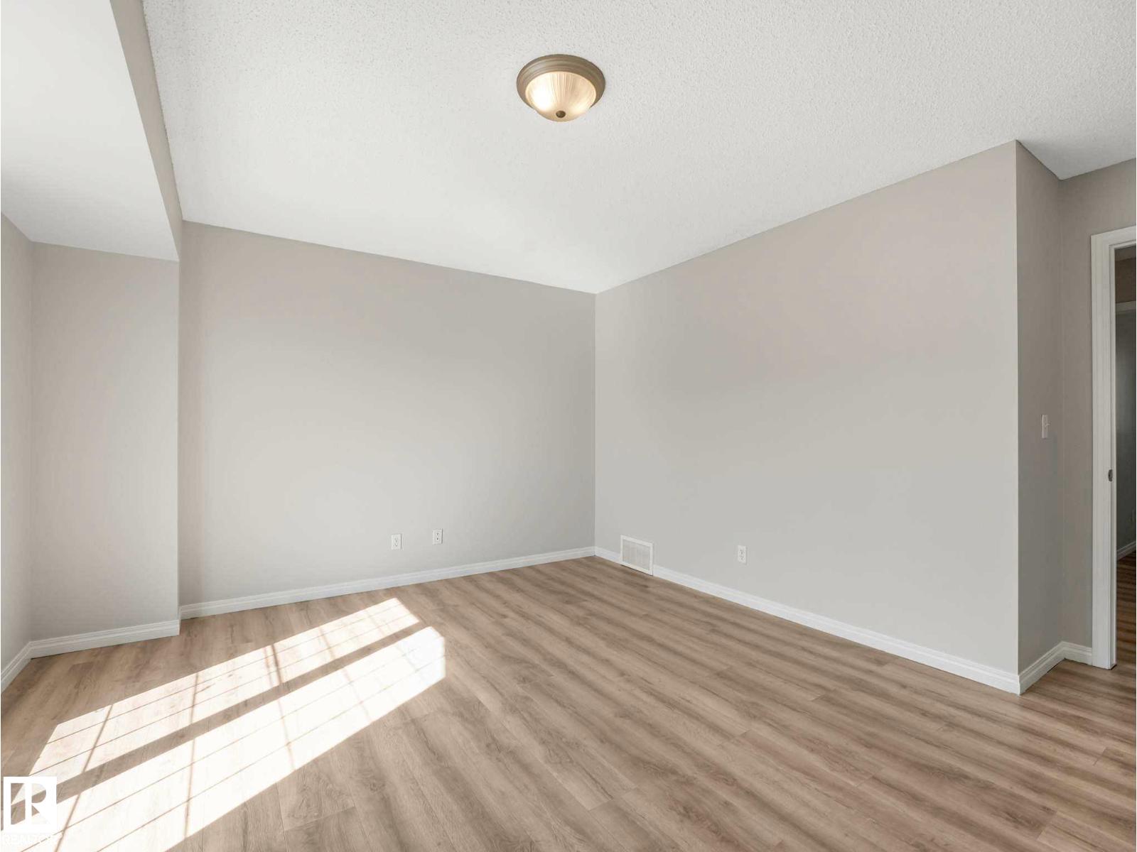 #17 15128 22 ST NW, Edmonton