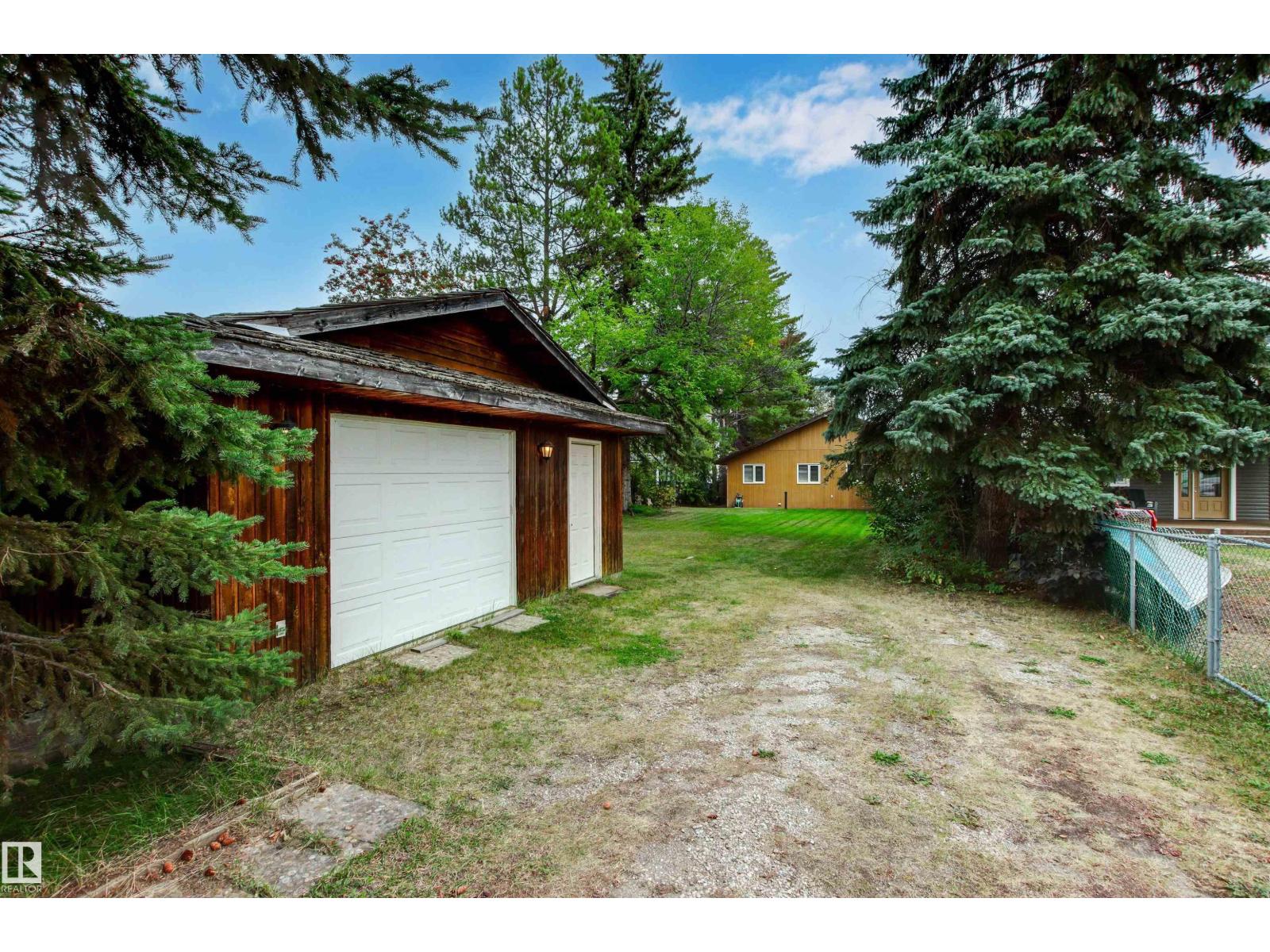 181 1 AV N, Rural Parkland County