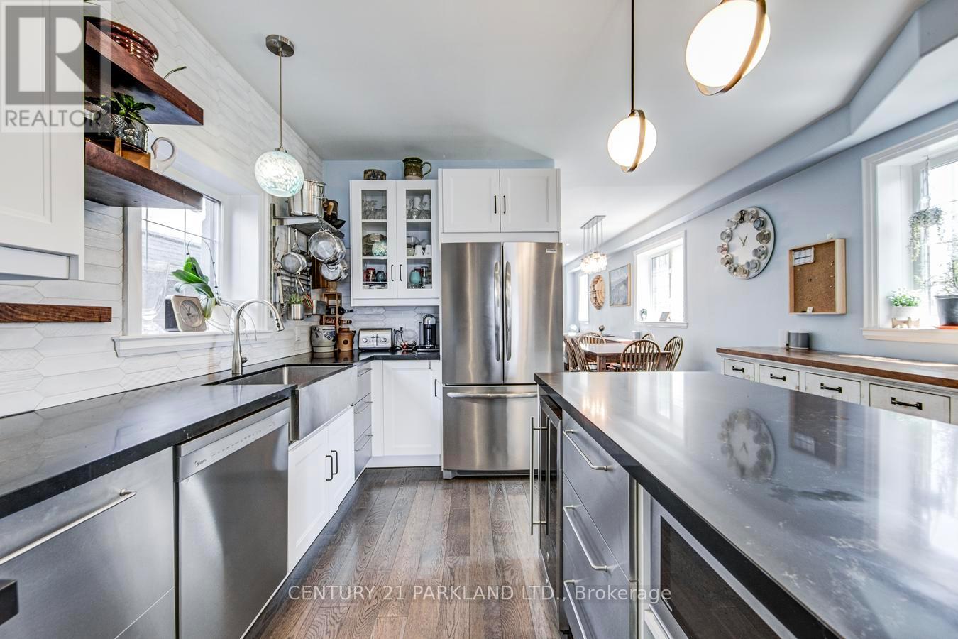 118 GLEBEMOUNT AVENUE - 14