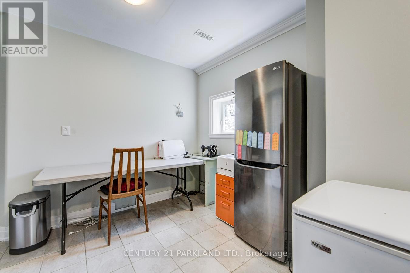 118 GLEBEMOUNT AVENUE - 42