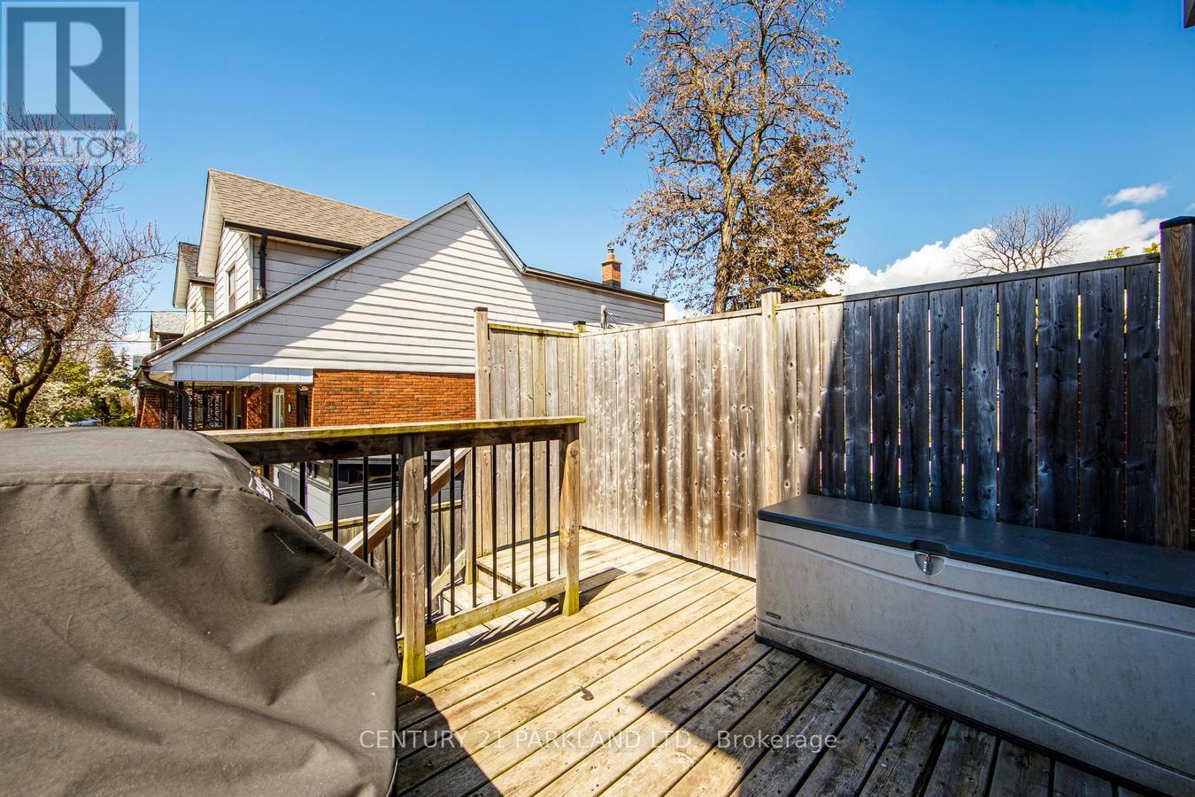 118 GLEBEMOUNT AVENUE - 44