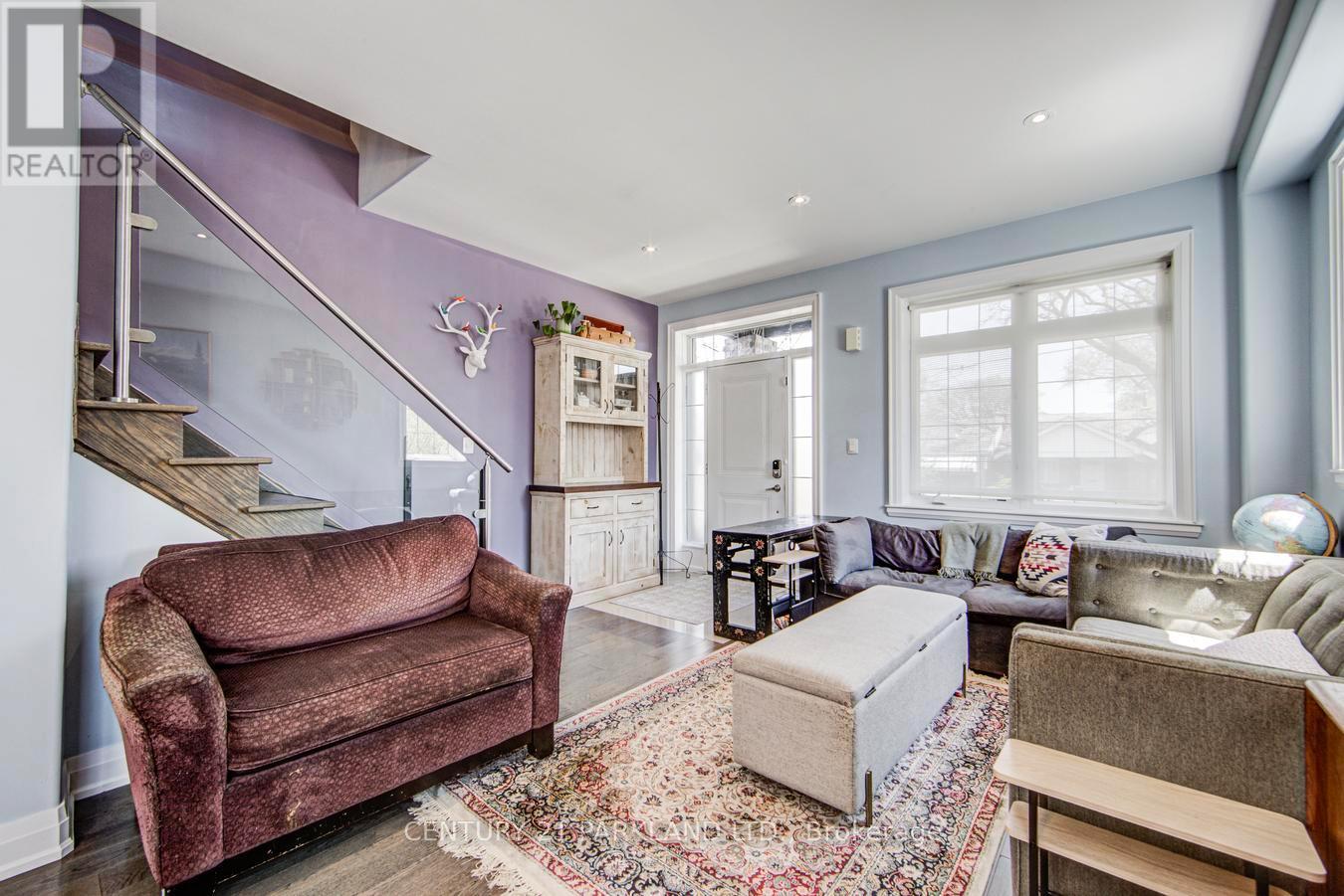 118 GLEBEMOUNT AVENUE - 8