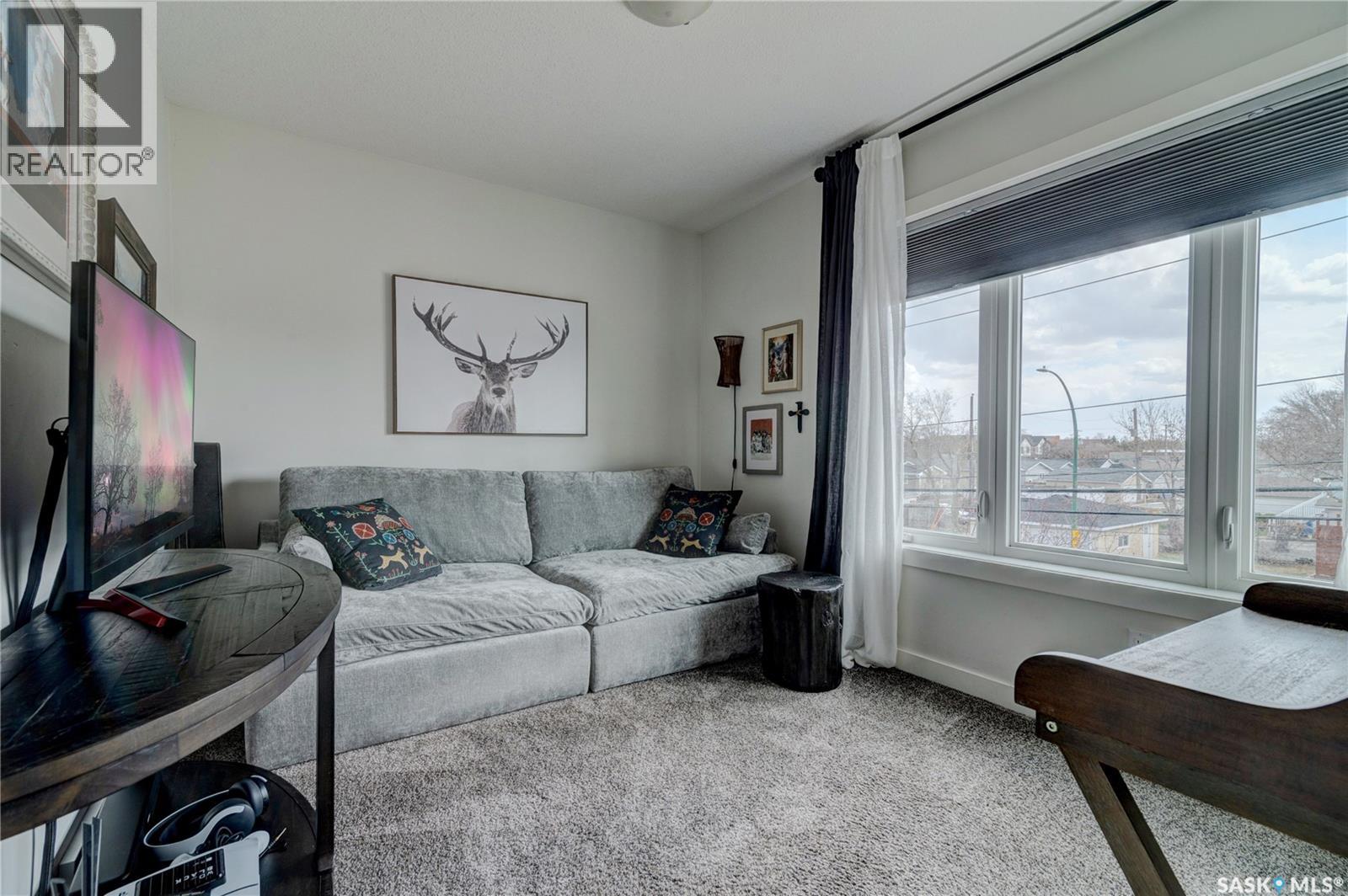 6224 8th AVENUE - 25