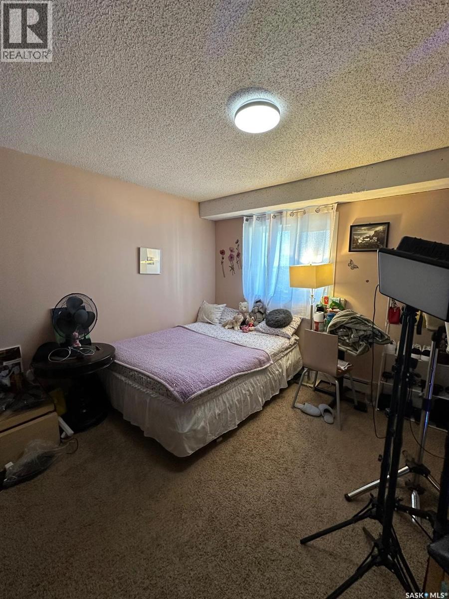 #904 405 5th AVENUE N - 13