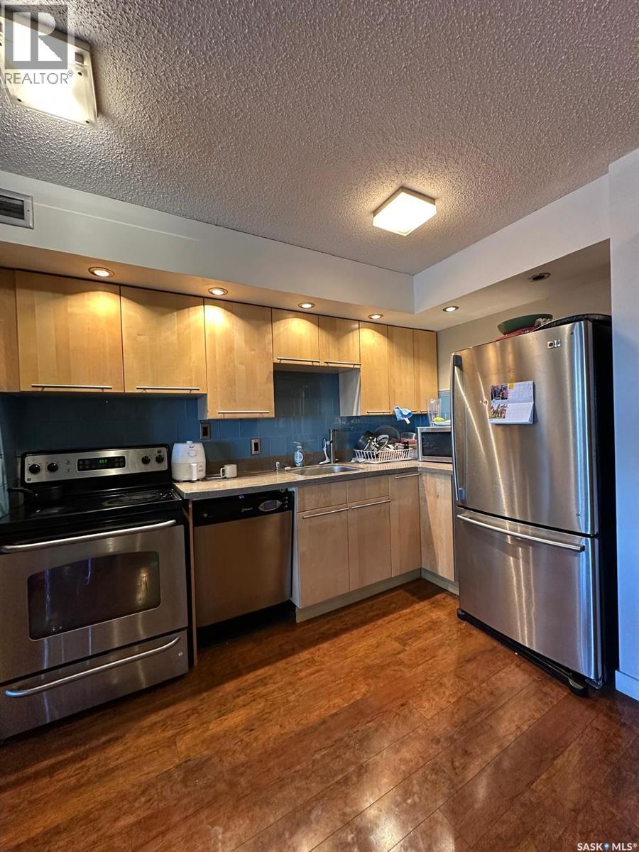 #904 405 5th AVENUE N - 14