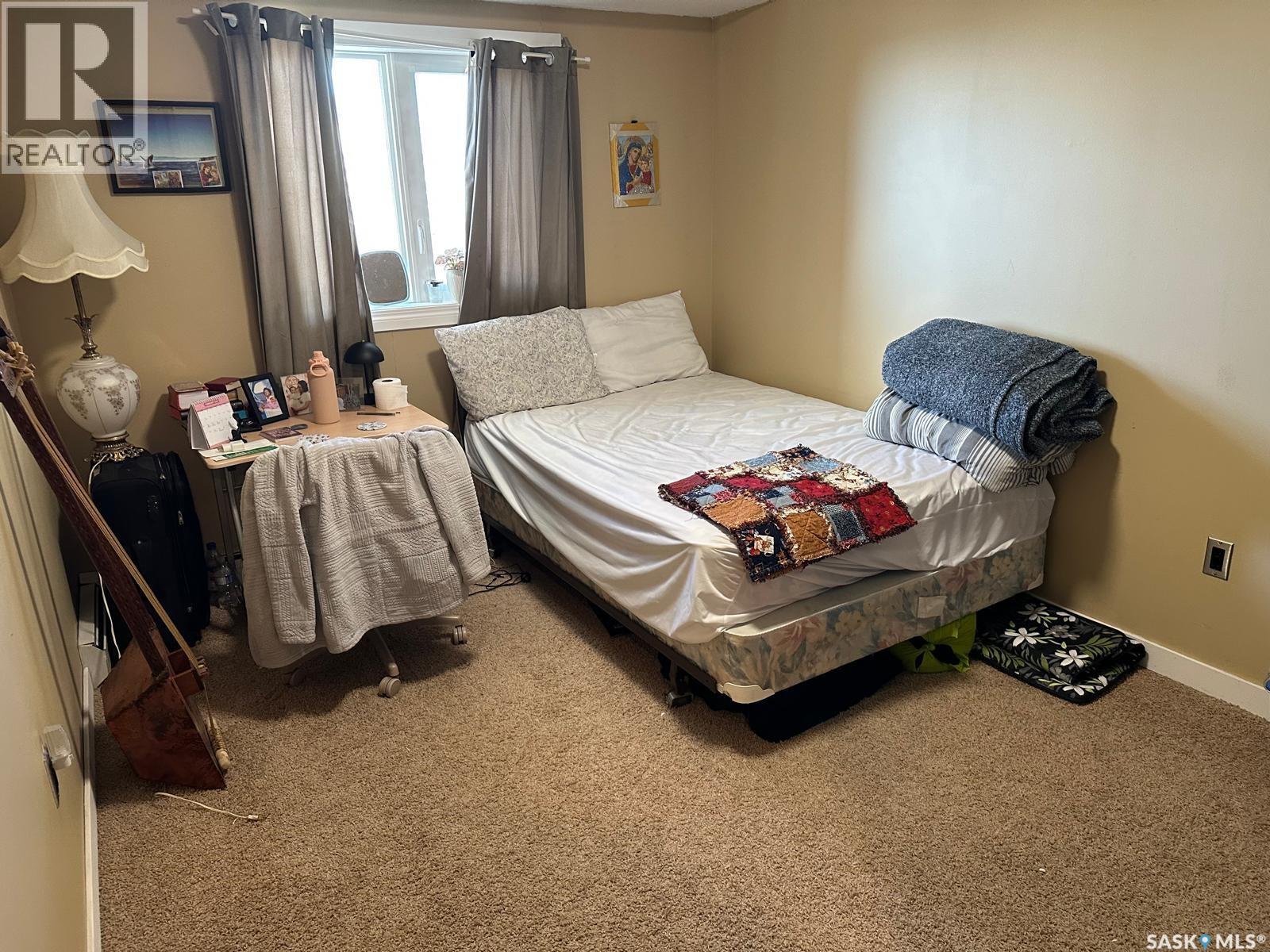 #904 405 5th AVENUE N - 17