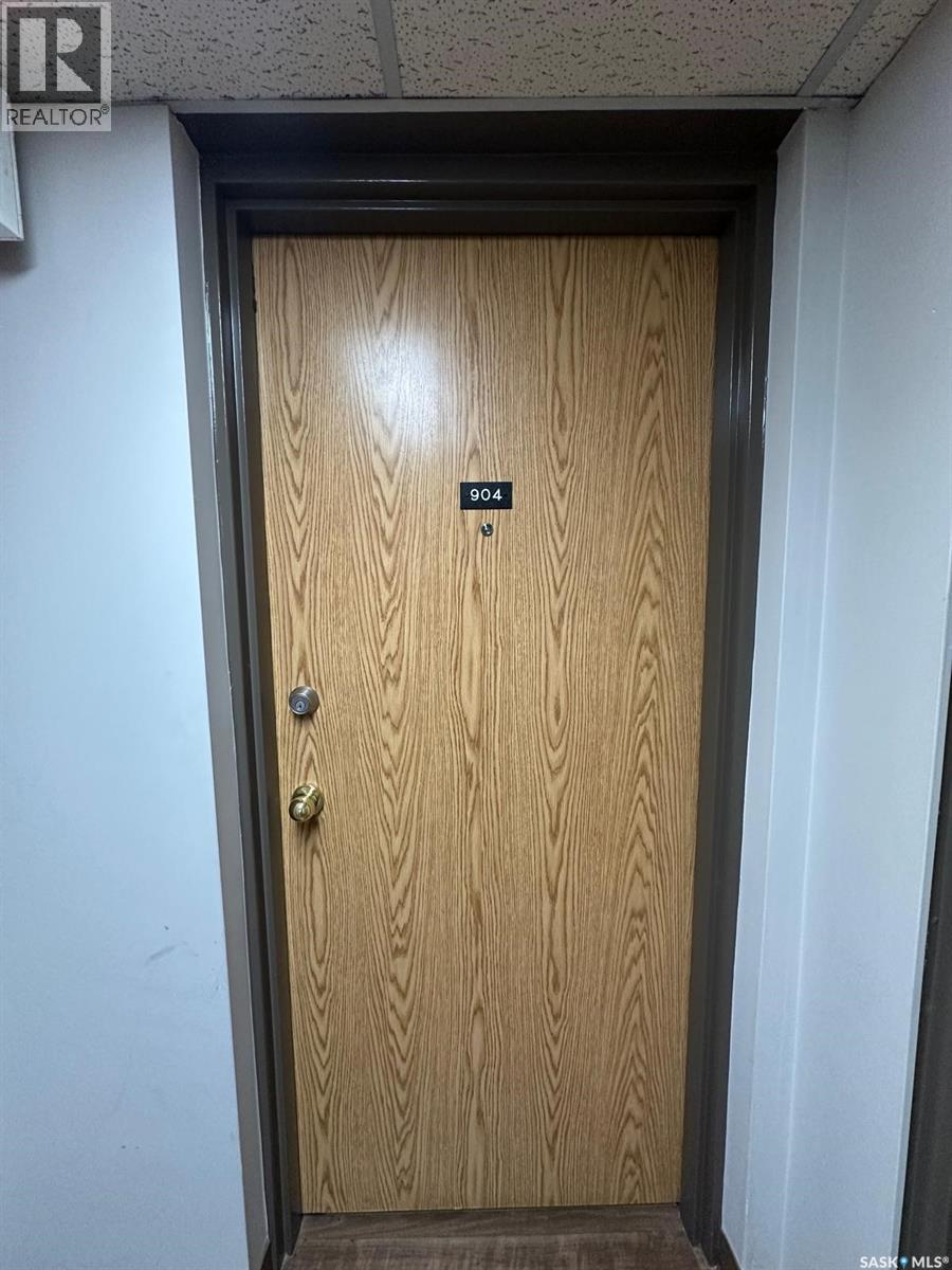 #904 405 5th AVENUE N - Image 2