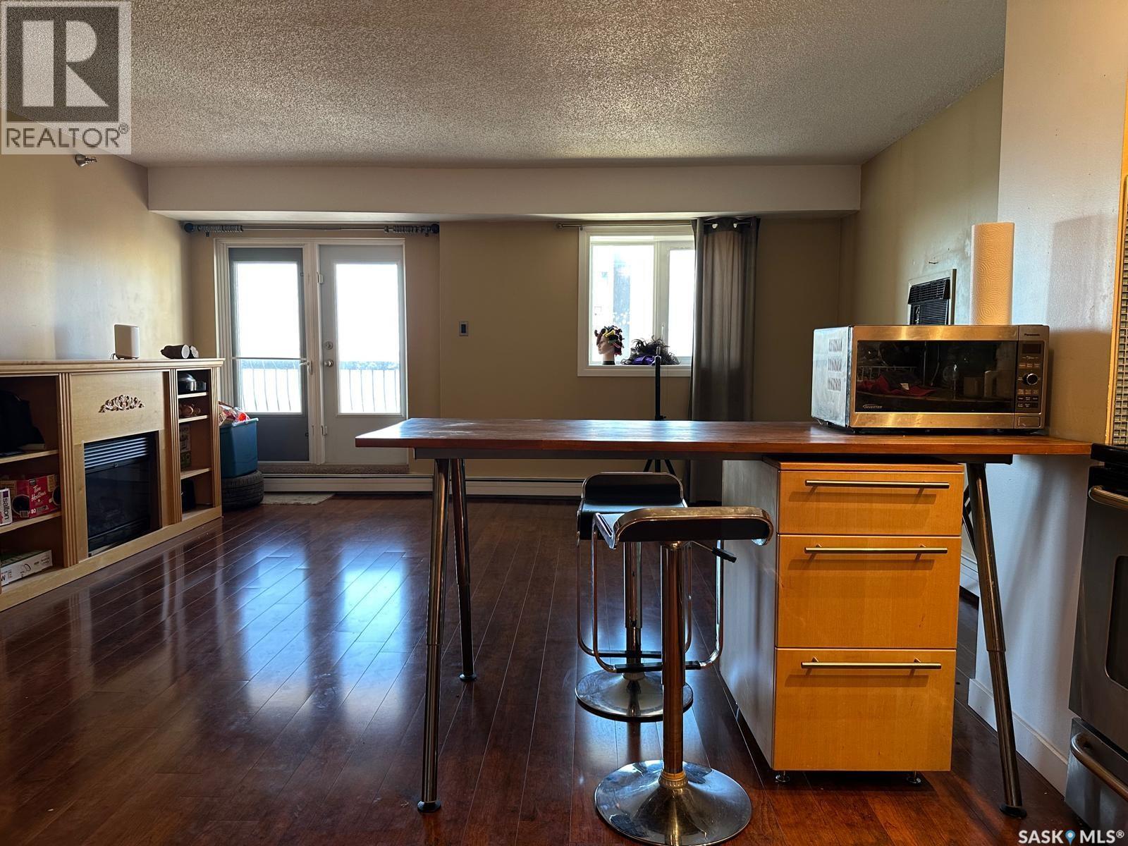 #904 405 5th AVENUE N - 5