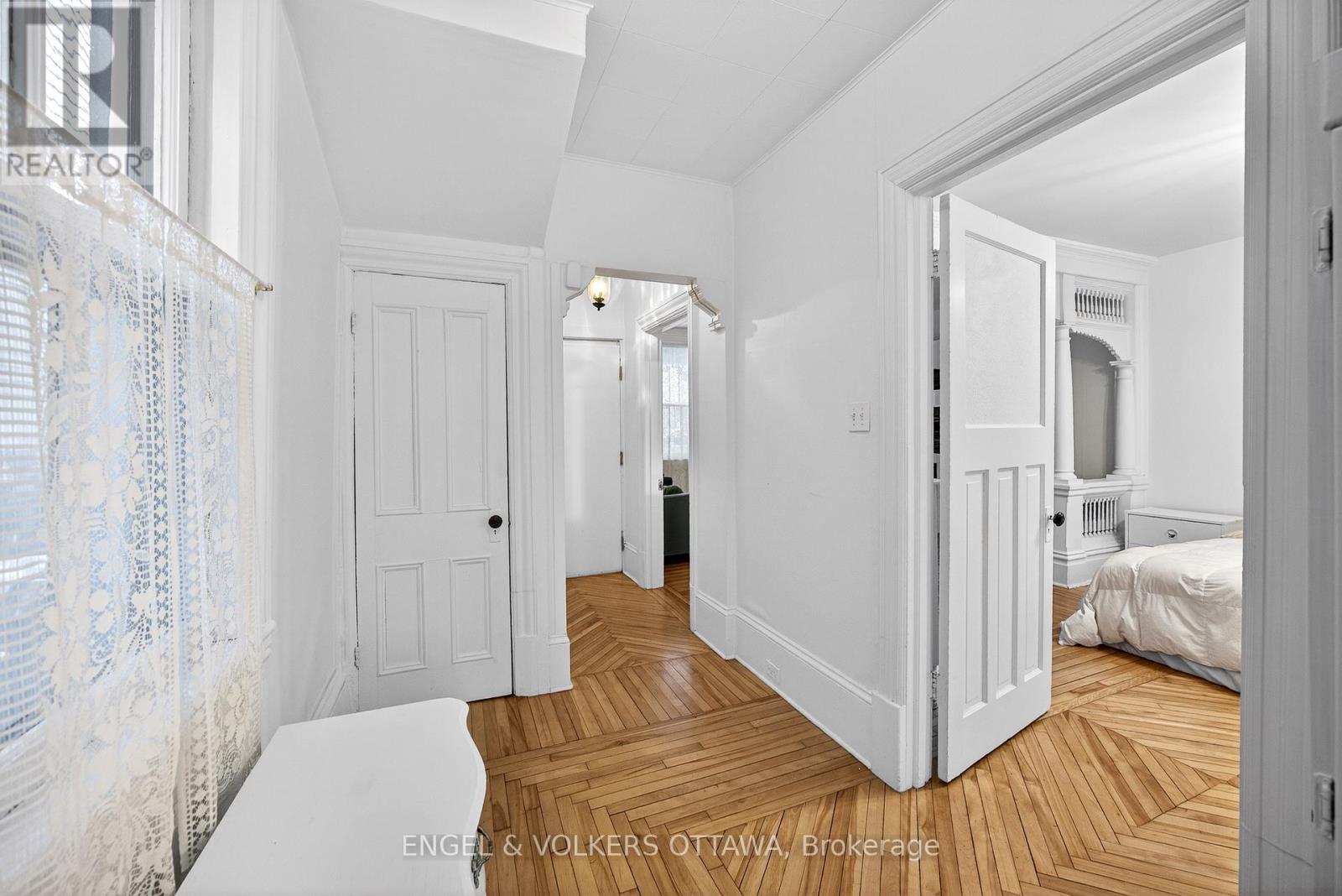 86 BRUYERE STREET - 13