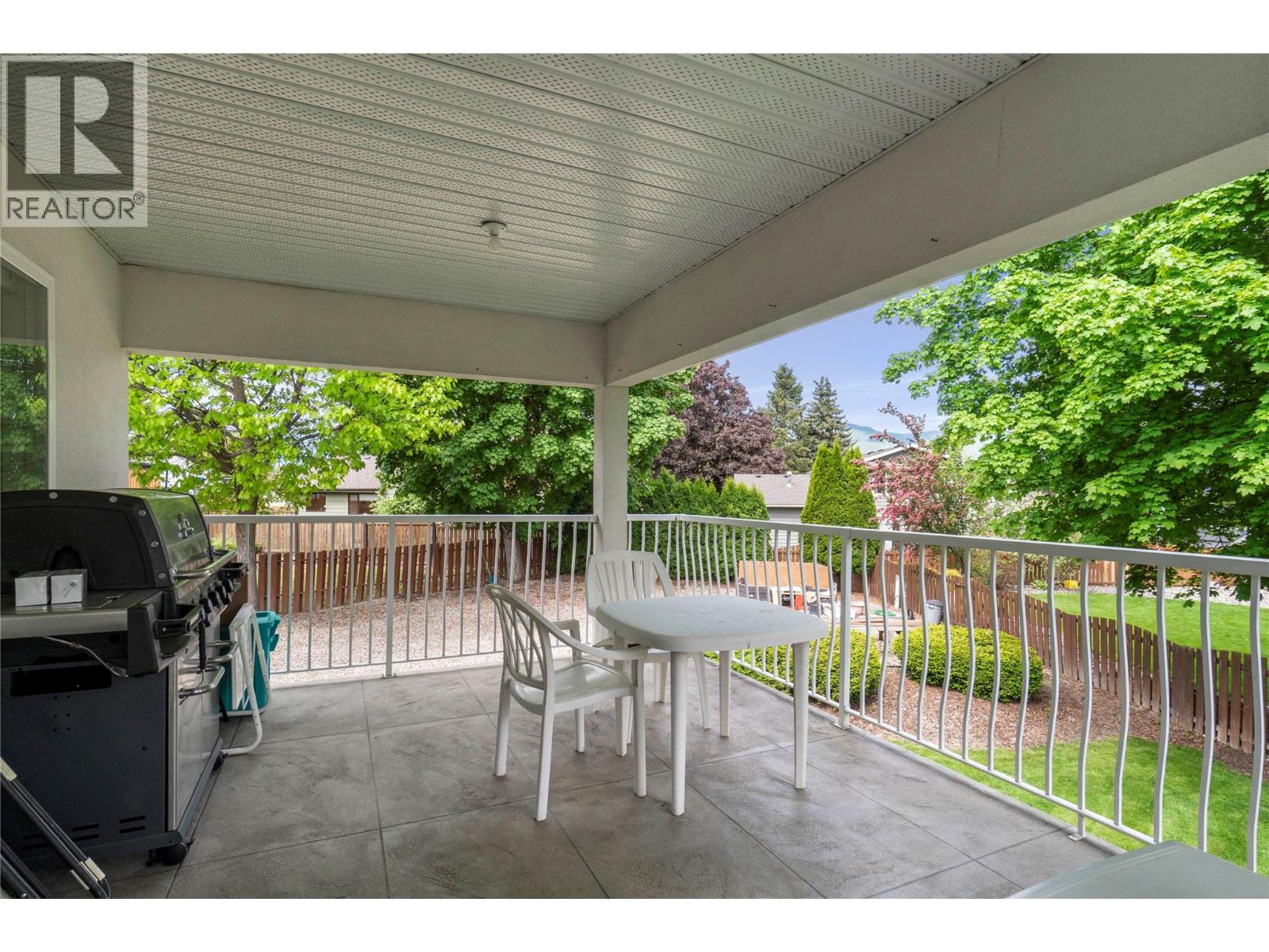 1581 16 Avenue SE - 19