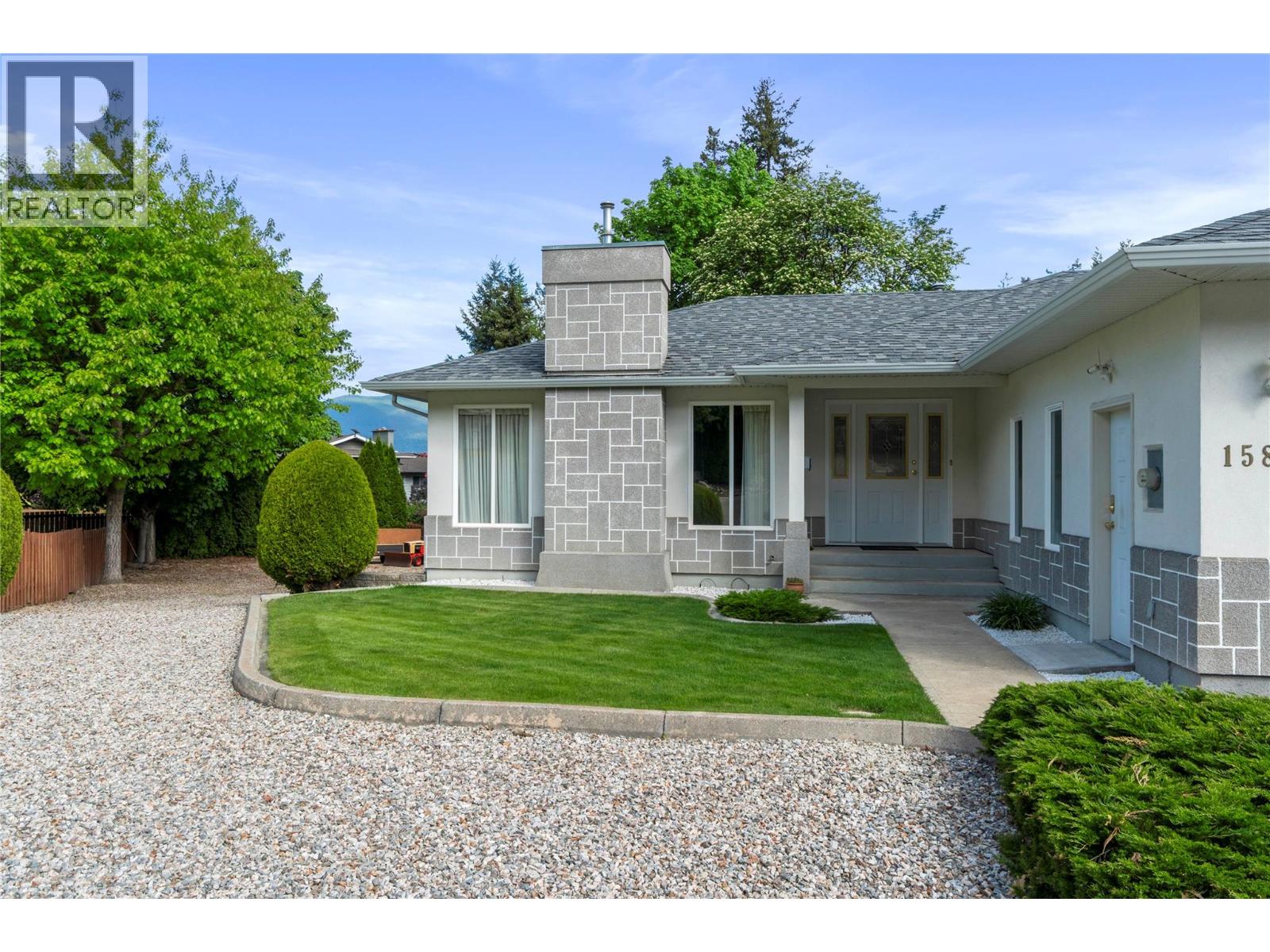 1581 16 Avenue SE - 2