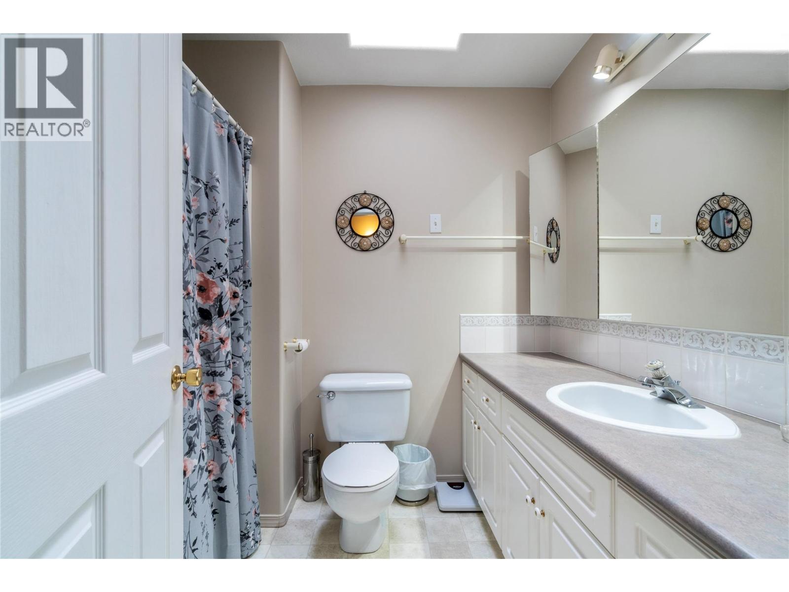  1581 16 Avenue Southeast, Salmon Arm
