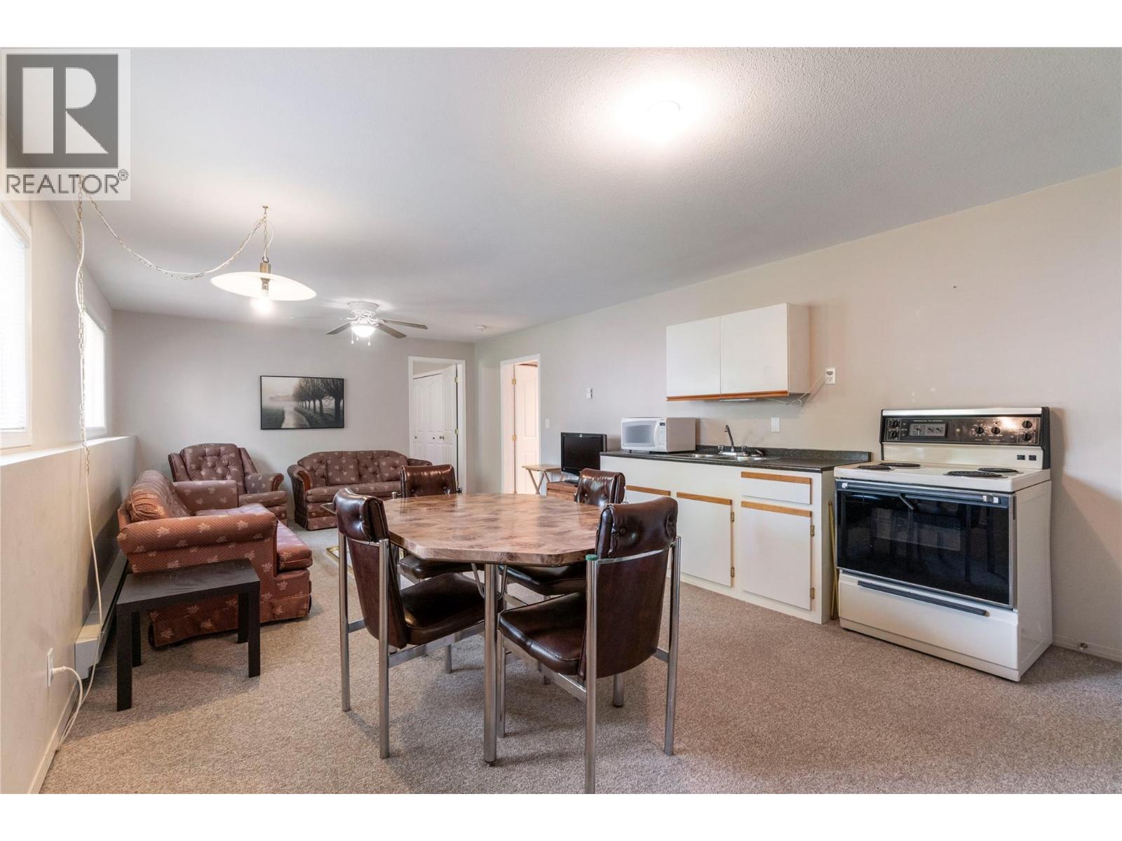  1581 16 Avenue Southeast, Salmon Arm