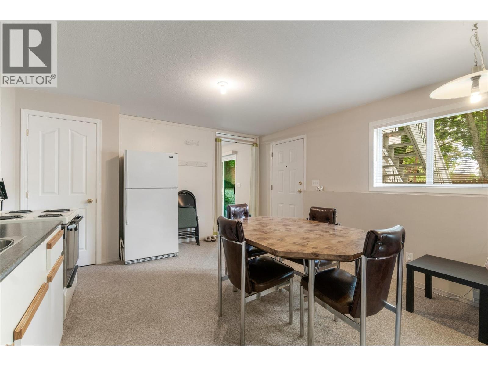  1581 16 Avenue Southeast, Salmon Arm