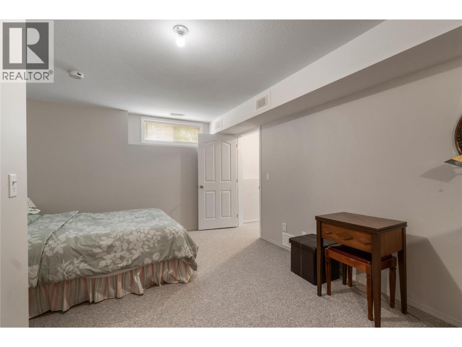  1581 16 Avenue Southeast, Salmon Arm