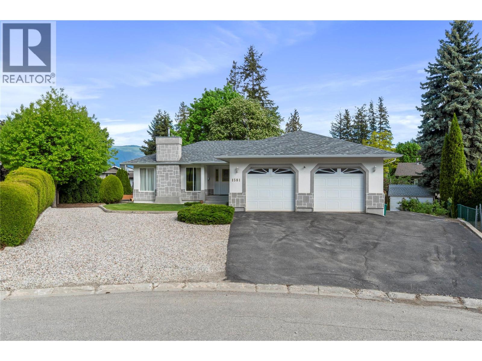 1581 16 Avenue SE - 48