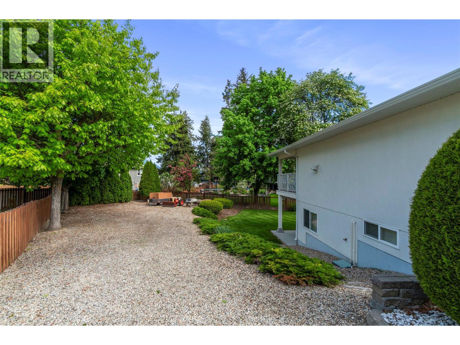 1581 16 Avenue SE - 5
