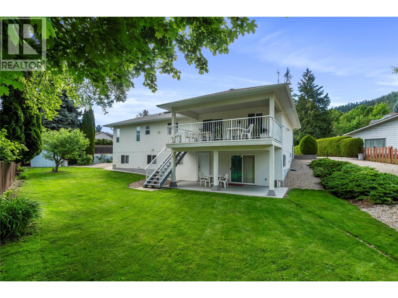 1581 16 Avenue SE - 7