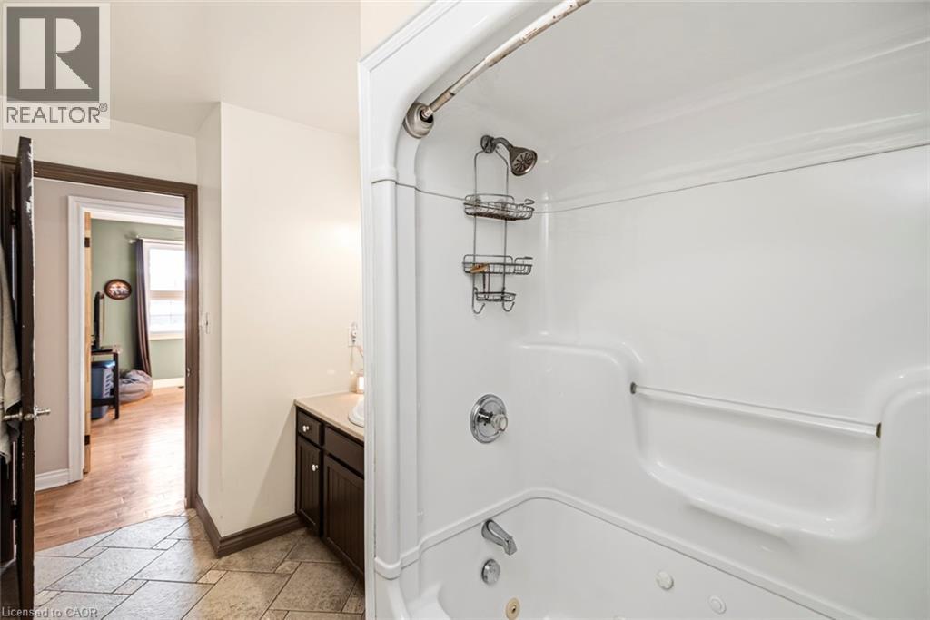 7087 RAINHAM Road - 47