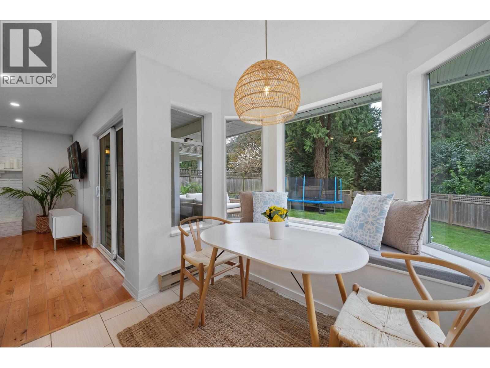 5636 MARINE DRIVE, West Vancouver