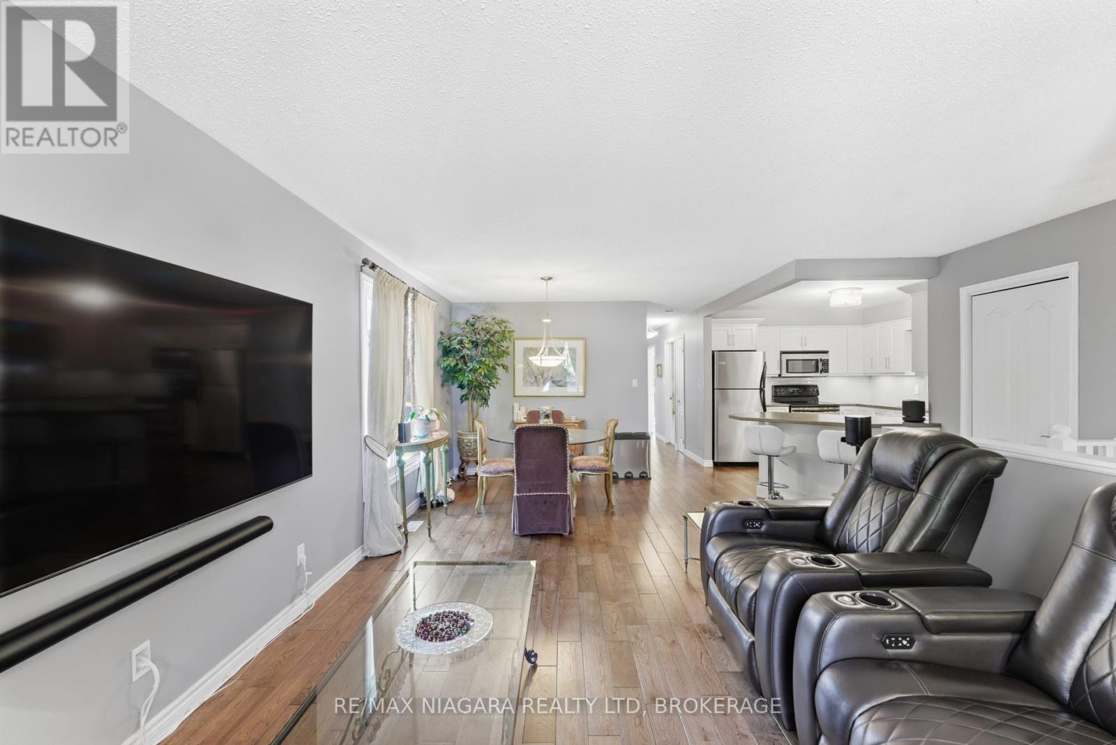 31 MILDRED AVENUE - 6