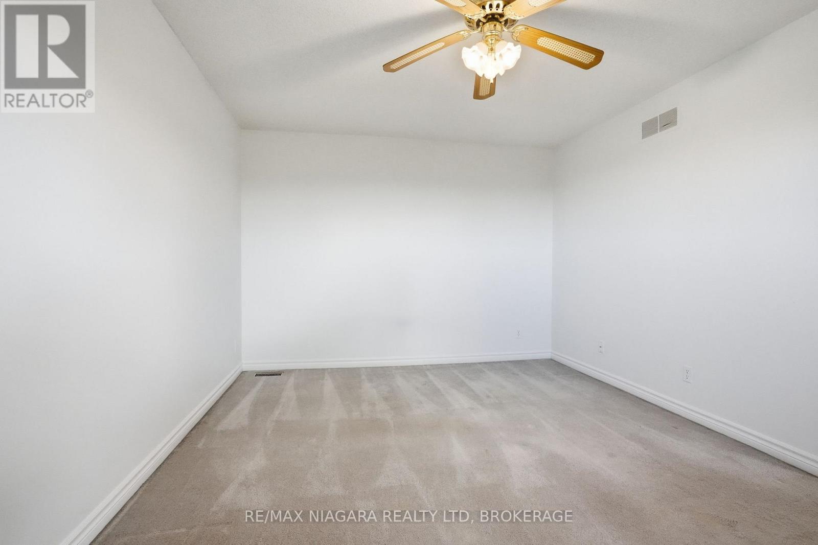#25 2720 MEWBURN ROAD - 18